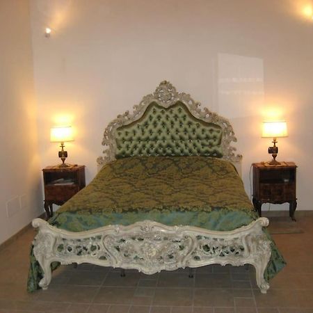 Vivilo Collection - Opera Teather Apartment - Very Central Rome Bagian luar foto