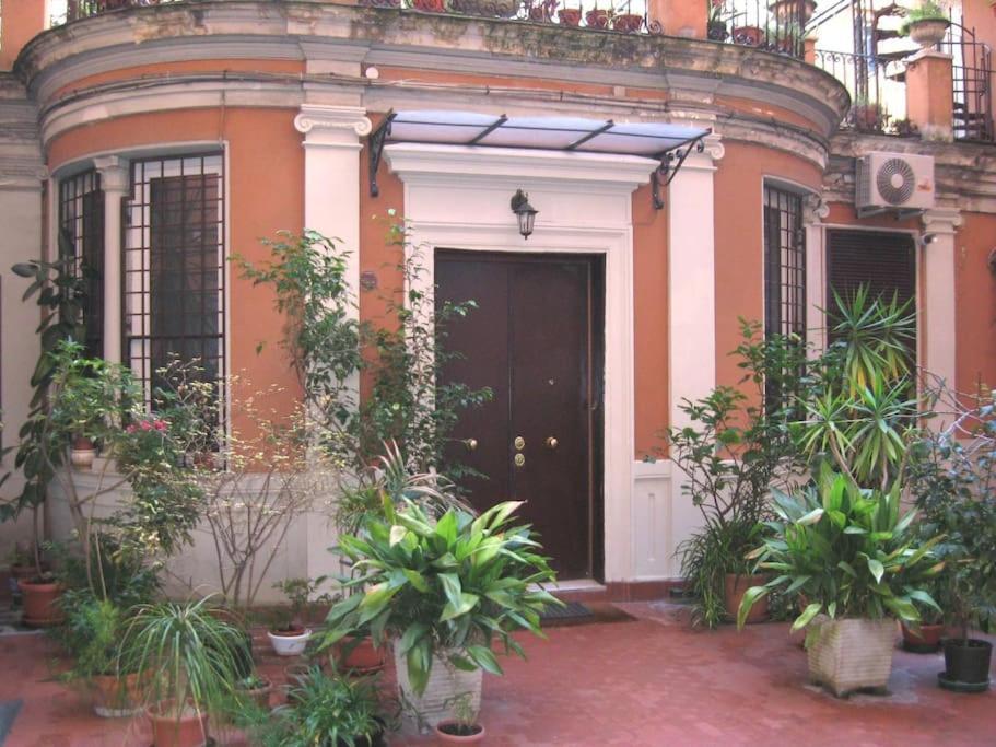 Vivilo Collection - Opera Teather Apartment - Very Central Rome Bagian luar foto
