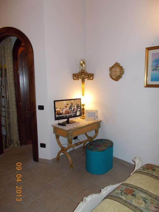 Vivilo Collection - Opera Teather Apartment - Very Central Rome Bagian luar foto