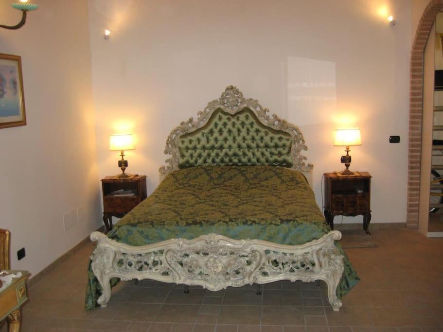Vivilo Collection - Opera Teather Apartment - Very Central Rome Bagian luar foto